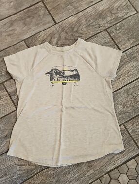 MTA Sport Cream / Tan  Womans Tee with Camper Graphic Size Large